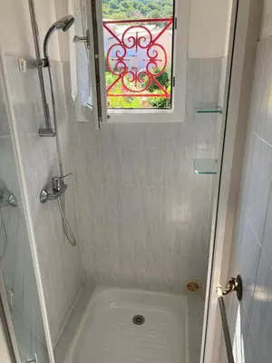 Salle de bains dans l'établissement Trilocale vista mare
