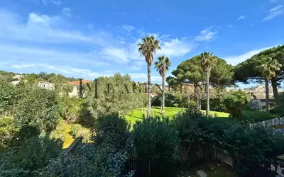 Jardin de l'établissement Appartement Lugaro Paisible & charmant