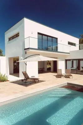 Piscine de l'établissement Elegant Designer Home By The Sea In Corsica ou située à proximité