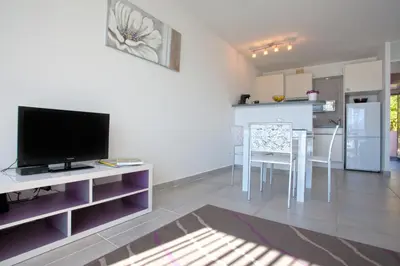 Cuisine ou kitchenette dans l'établissement Studio Marine du Soleil