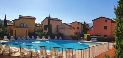 Piscine de l'établissement Duplex 4-6 p, Terrasses, Piscine, climatisé, Lozari, Corse ou située à proximité