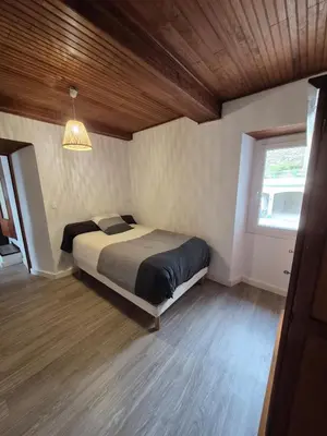 Un ou plusieurs lits dans un hébergement de l'établissement Bel appartement vue mer a Porticciolo