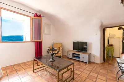 Télévision ou salle de divertissement dans l'établissement U Fragnu - A 10min de LIle-Rousse