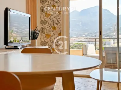 Vue générale sur la montagne ou vue sur la montagne depuis l'appartement