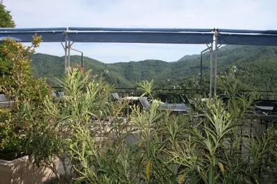 Vue générale sur la montagne ou vue sur la montagne depuis l'hôtel