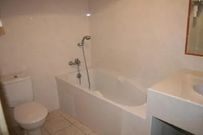 Salle de bains dans l'établissement Le Refuge Orezza