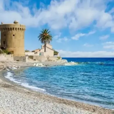 Appartement F4 avec jardin à deux pas de la mer