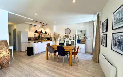 Cuisine ou kitchenette dans l'établissement Appartement Mercatu au coeur de Calvi