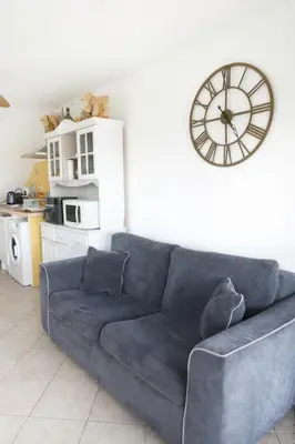 Cuisine ou kitchenette dans l'établissement Maison calme au bord de l'eau