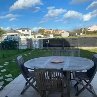 Maison calme au bord de l'eau