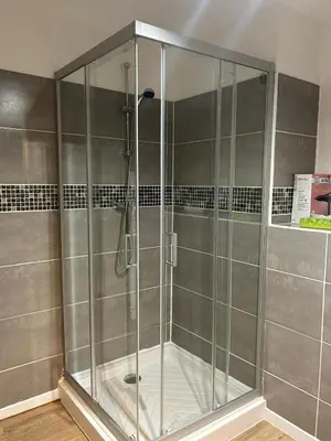 Salle de bains dans l'établissement Casa CARLU-MARIA IV