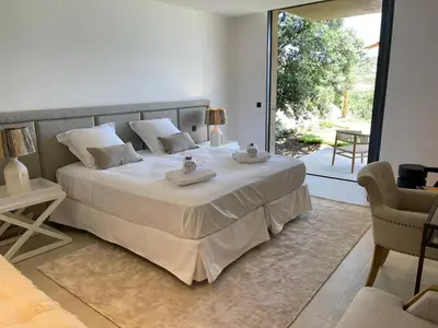 Un ou plusieurs lits dans un hébergement de l'établissement Luxury and Relaxation - Villa Tevalba
