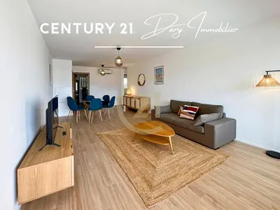 Coin salon dans l'établissement Calvi T3 Les Jasmins proche centre