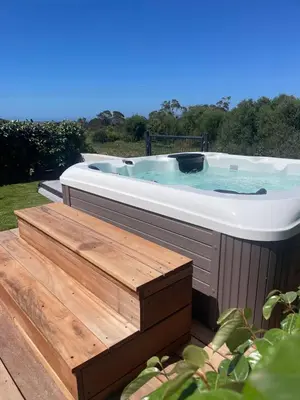 Piscine de l'établissement Capra Scorsa, Maison avec spa privatif face plage Lozari, Ile Rousse ou située à proximité
