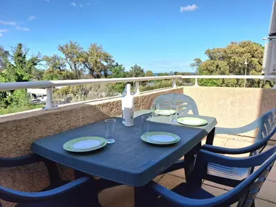 Balcon ou terrasse dans l'établissement Villas MELODY - Appartement climatisé 4/6 pers