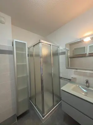 Salle de bains dans l'établissement T2 Le Clos des Oliviers