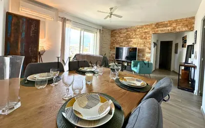 Télévision ou salle de divertissement dans l'établissement Appartement Colomba