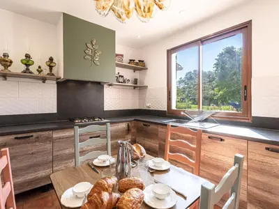 Cuisine ou kitchenette dans l'établissement Holiday Home Casa Féminiccia by Interhome
