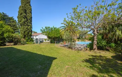 Jardin de l'établissement Villa Piscine Privée