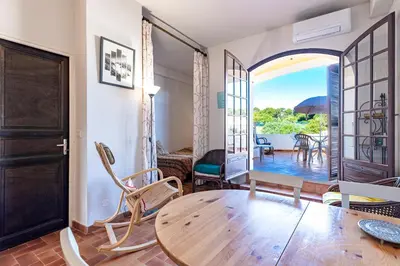 Vue générale sur la montagne ou vue sur la montagne depuis l'appartement
