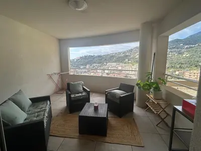 Vue générale sur la montagne ou vue sur la montagne depuis l'appartement