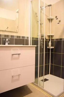 Salle de bains dans l'établissement Appartement l'Orangeraie