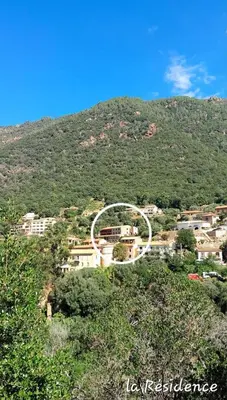 Vue générale sur la montagne ou vue sur la montagne depuis l'appartement