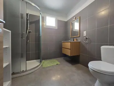 Salle de bains dans l'établissement Charmant studio avec extérieur