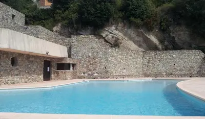 Piscine de l'établissement Puntabe ou située à proximité