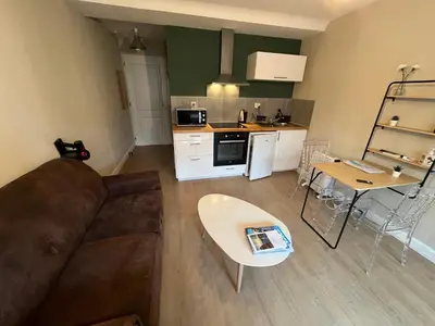 Cuisine ou kitchenette dans l'établissement Appartement BASTIA
