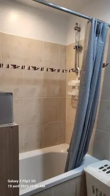 Salle de bains dans l'établissement appartement bords de Mer