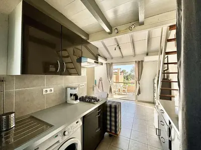 Cuisine ou kitchenette dans l'établissement Studio avec mezzanine 4 couchages LUMIO