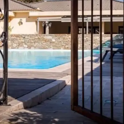 Grand Studio dans Residence avec piscine in Sisco