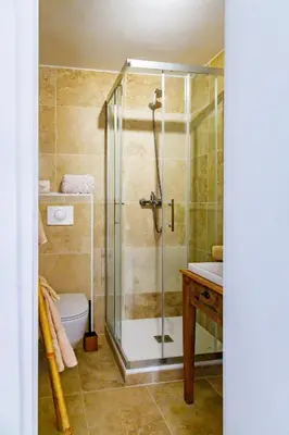 Salle de bains dans l'établissement U Vermentinu