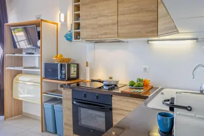 Cuisine ou kitchenette dans l'établissement Casa Ange - Appartement vue mer