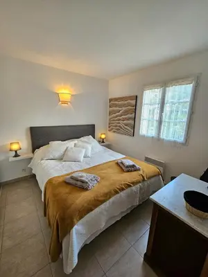 Un ou plusieurs lits dans un hébergement de l'établissement Bel appartement Erbalunga- A deux pas de la plage