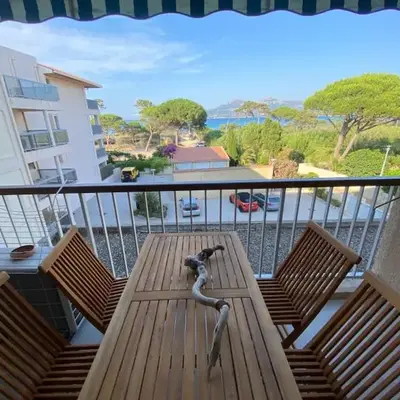 T2 Calvi vue mer