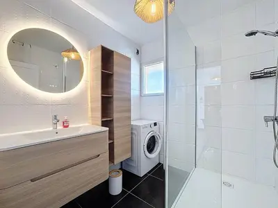 Salle de bains dans l'établissement T3 d’Exception avec Vue Panoramique sur la Baie de Calvi