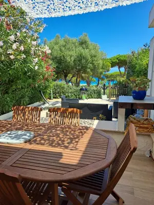 Jardin de l'établissement Vaccagia - 2 chambres - a 2 pas de la plage