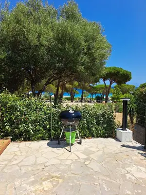Jardin de l'établissement Vaccagia - 2 chambres - a 2 pas de la plage