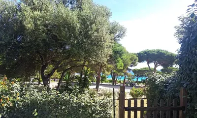 Jardin de l'établissement Vaccagia - 2 chambres - a 2 pas de la plage