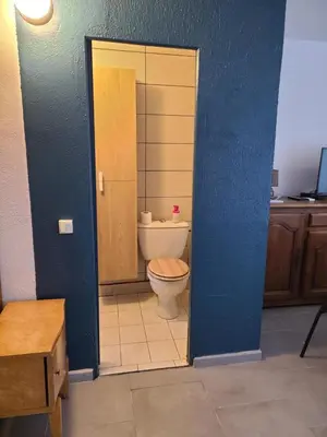 Salle de bains dans l'établissement Casinu - Casino