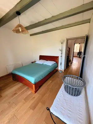 Un ou plusieurs lits dans un hébergement de l'établissement Tour avec rooftop, vue mer, séjour insolite entre ciel et mer