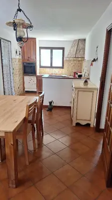 Cuisine ou kitchenette dans l'établissement Villa de campagne en Corse