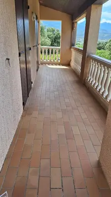 Balcon ou terrasse dans l'établissement Villa de campagne en Corse