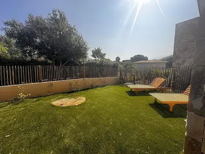 Jardin de l'établissement Spacieux T3 Emplacement idéal