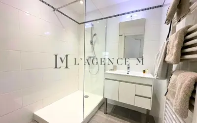 Salle de bains dans l'établissement Appartement Petru Paisible & spacieux
