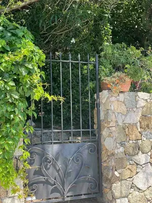 Jardin de l'établissement Historic Villa In Sant Antonino With Sea Views