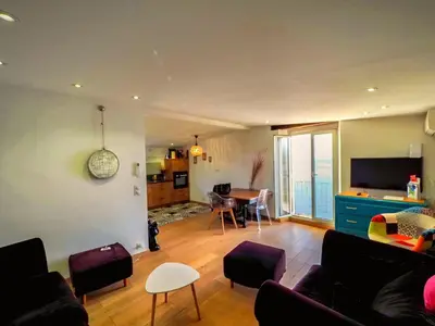 Télévision ou salle de divertissement dans l'établissement nid d'aigle