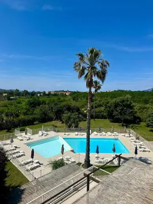 Piscine de l'établissement Cosy studio ensoleillé à Saint-Florent ou située à proximité